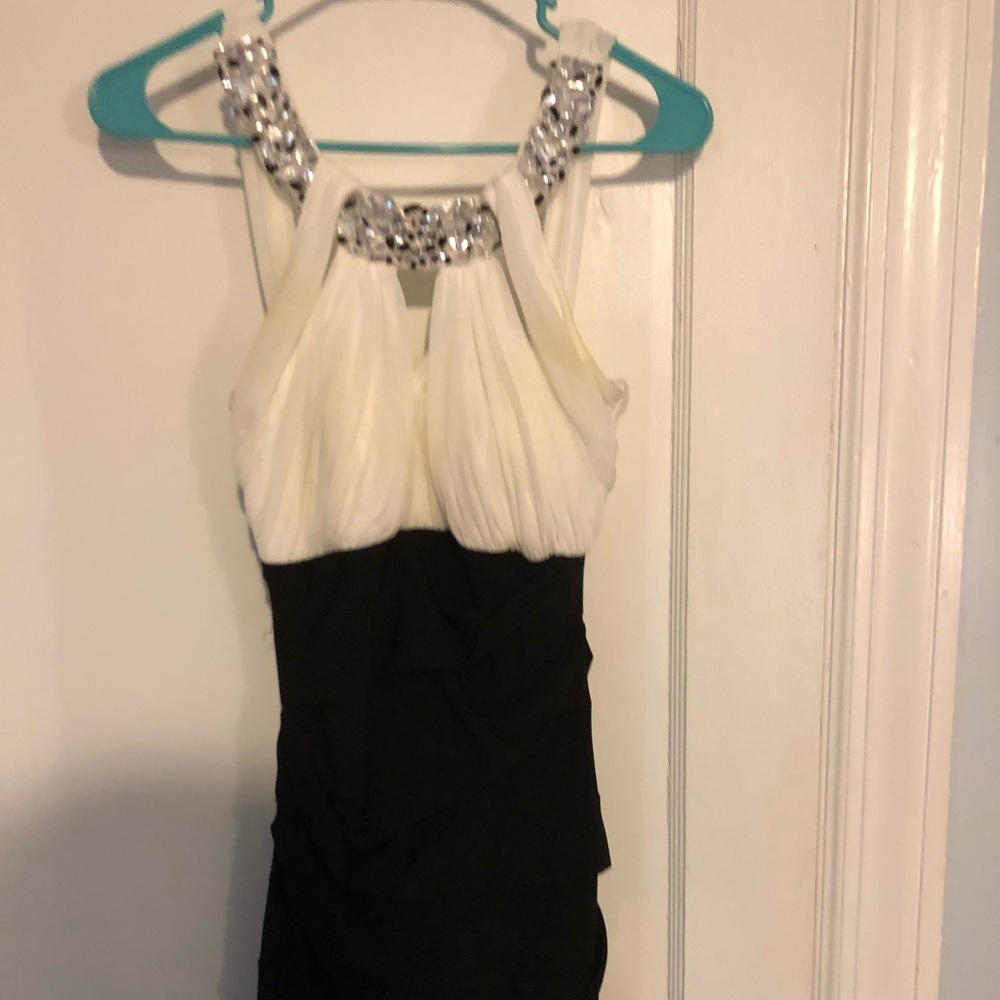 black and white short prom dress